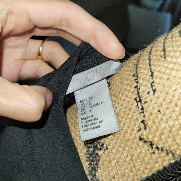 H&M satin effect shirt dress - Picture 2 of 4